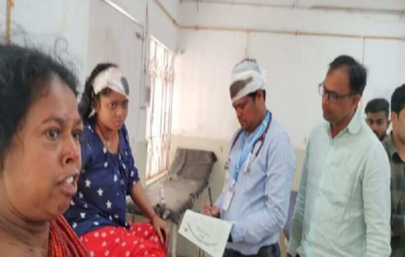 डाॅक्टर पर हमले के खिलाफ आईएमए और भाषा ने हड़ताल में पट्टी लगाकर काम किया