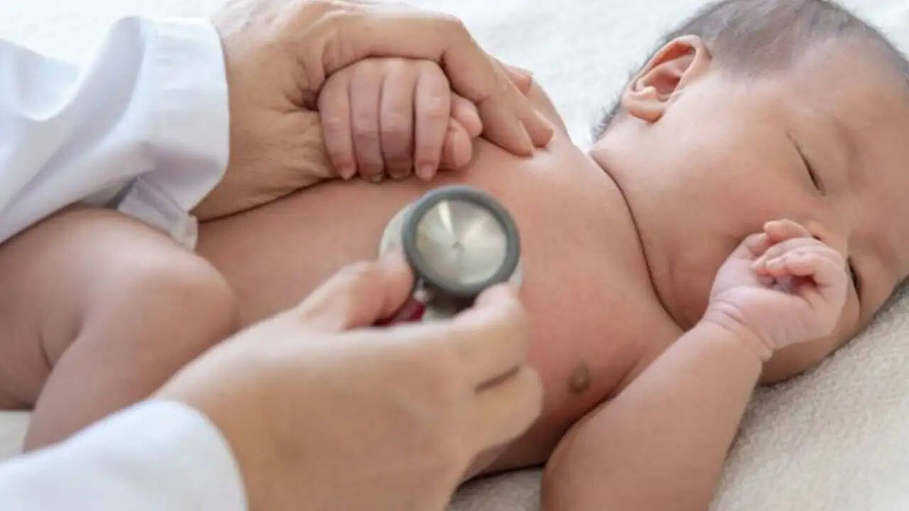 आंध्र प्रदेश की नई जनसंख्या नीति: दूसरे बच्चे पर 25,000 रुपये का प्रोत्साहन