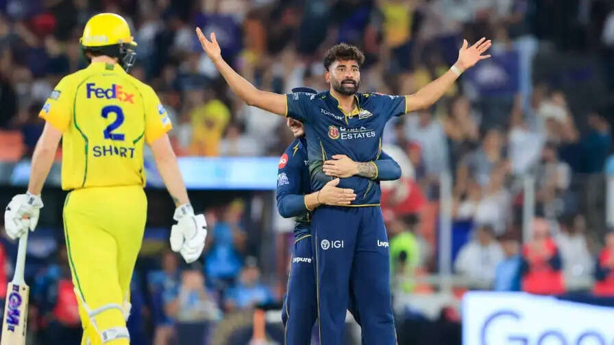 गुजरात टाइटंस ने चेन्नई सुपर किंग्स को हराकर IPL 2026 के प्लेऑफ में जगह बनाई