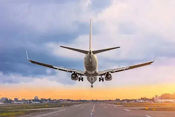 गर्मी के शेड्यूल में घरेलू उड़ानों में 12% की कमी, अधिकारियों ने अपनाया सतर्क रुख