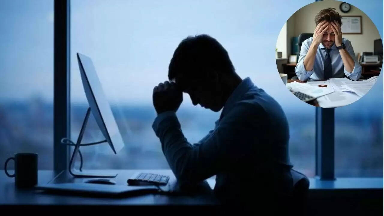 चीन में बीमार छुट्टी के दौरान 16,000 कदम चलने पर नौकरी से निकाला गया व्यक्ति