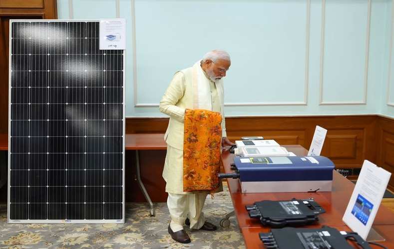 प्रधानमंत्री ने सौर ऊर्जा को बढ़ावा देने के लिए 'पीएम सूर्य घर: मुफ्त बिजली योजना' की घोषणा की
