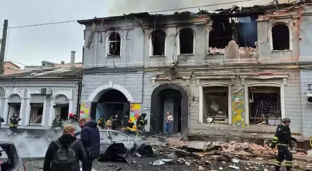 रूस-यूक्रेन संघर्ष में ताजा हमले: ड्रोन और मिसाइलों की बौछार