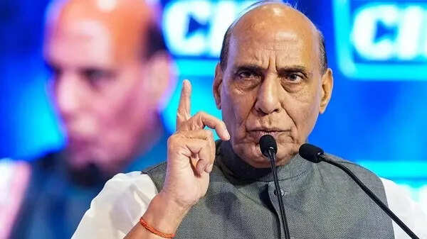 रक्षा मंत्री राजनाथ सिंह की पाकिस्तान को चेतावनी: इतिहास और भूगोल बदलने की क्षमता