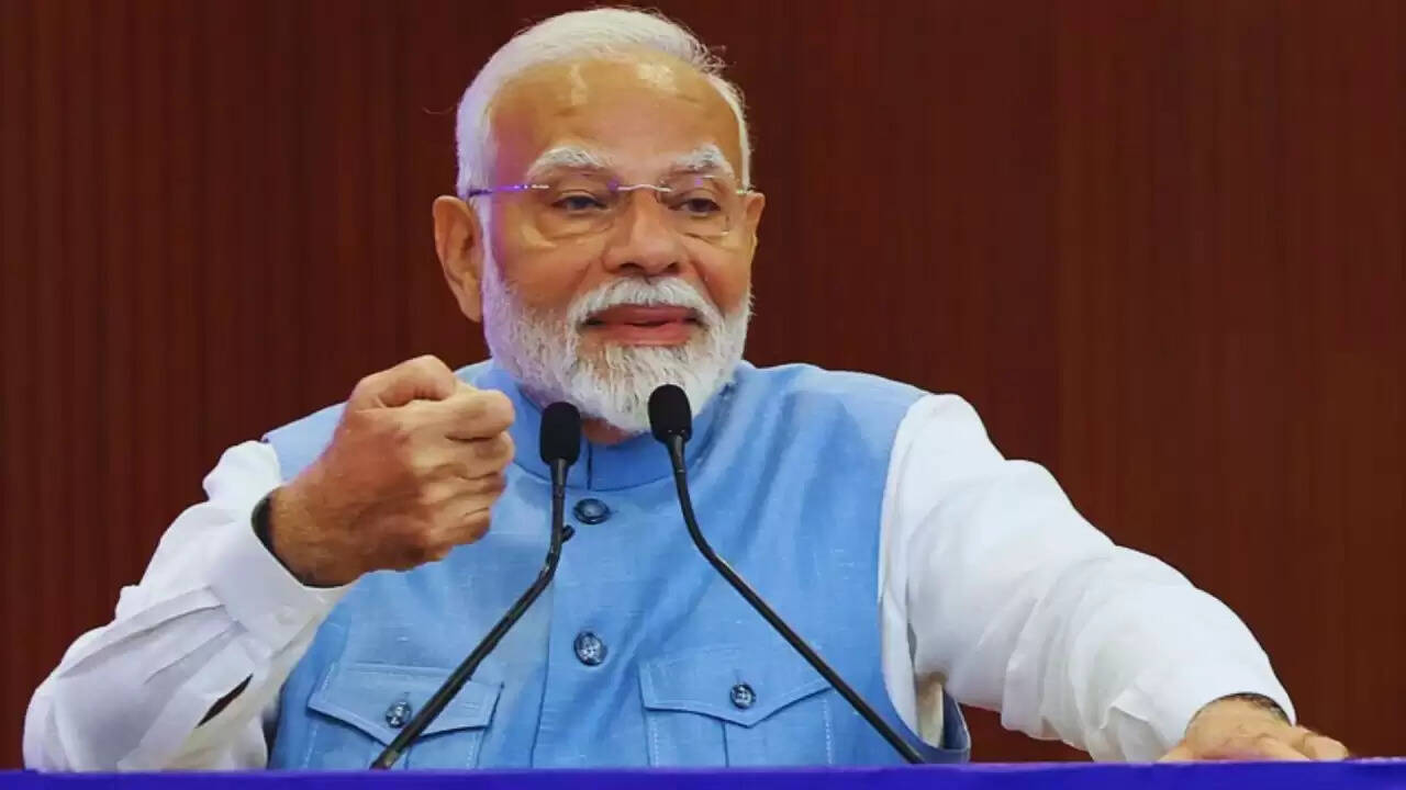 महाराष्ट्र निकाय चुनाव: पीएम मोदी और फडणवीस ने दी प्रतिक्रिया, महायुति की जीत पर जताई खुशी