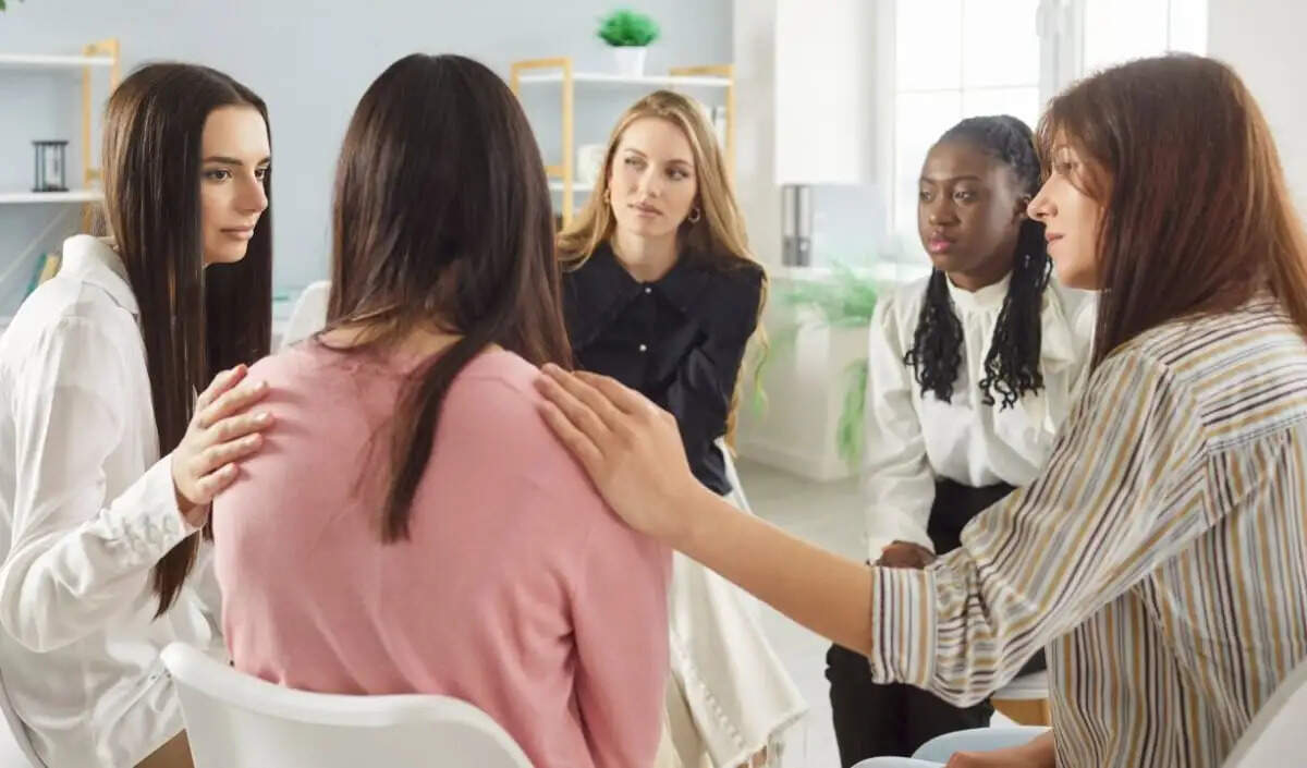 5 आदतें जो आपके सम्मान को कम कर सकती हैं