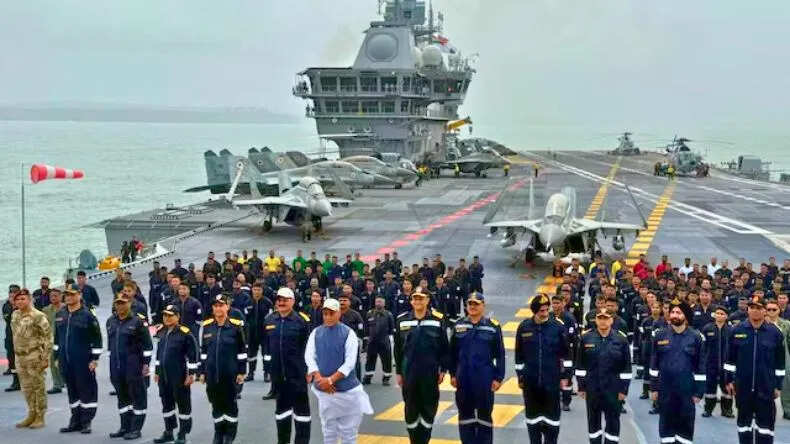 रक्षा मंत्री राजनाथ सिंह का पाकिस्तान को कड़ा संदेश: INS विक्रांत से दी चेतावनी