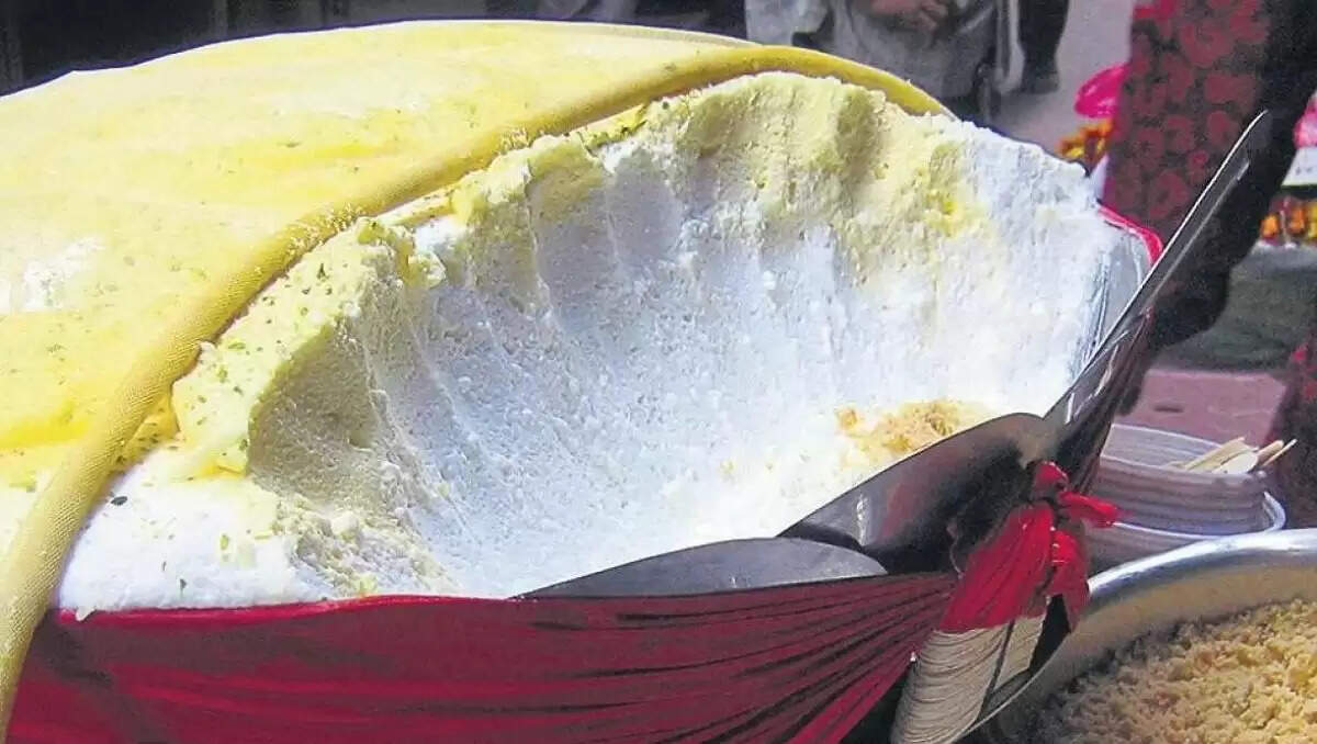 चांदनी चौक के प्रसिद्ध स्ट्रीट फूड्स: एक स्वादिष्ट यात्रा