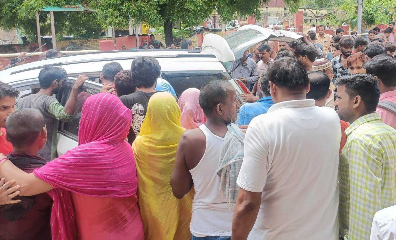 करंट लगने से दो युवकों की मौत