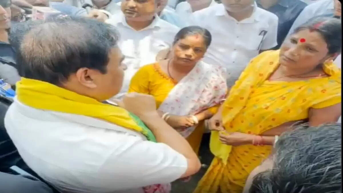 असम के धुबरी में तनाव: सीएम ने दिए गोली मारने के आदेश