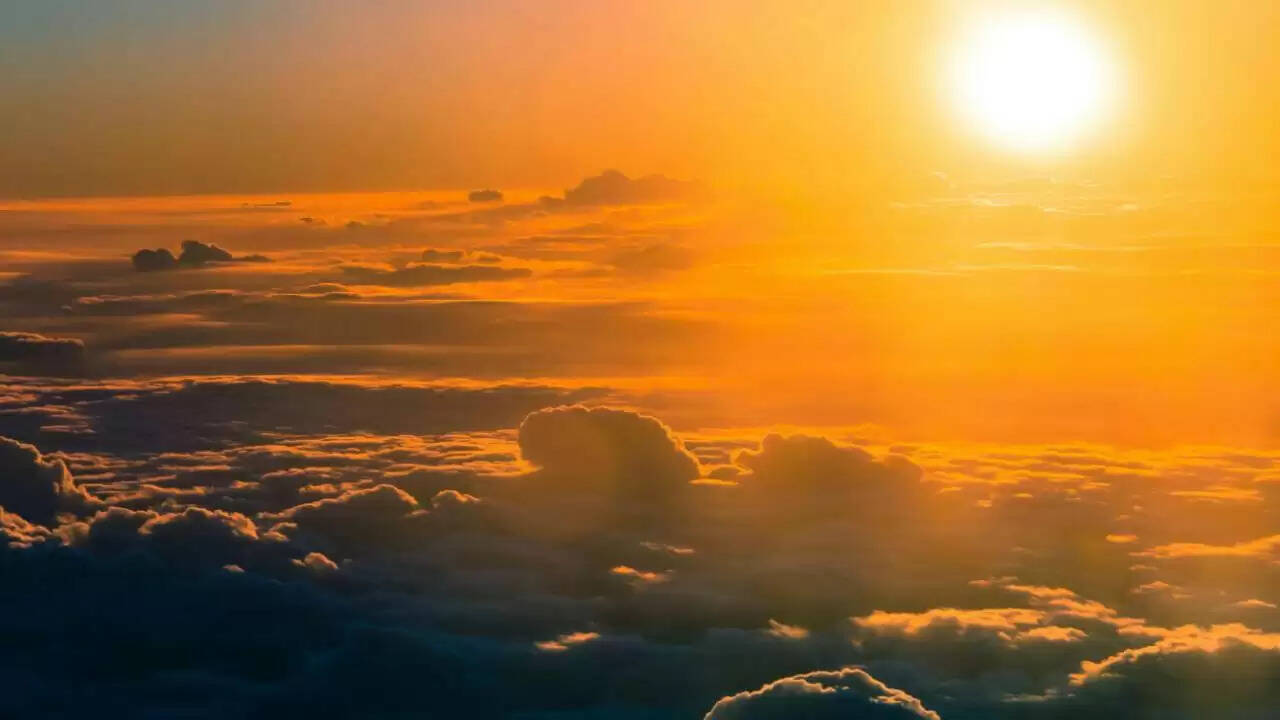 क्या सूरज का अंत मानवता के लिए खतरा है? जानें इसके प्रभाव और भविष्य की संभावनाएं