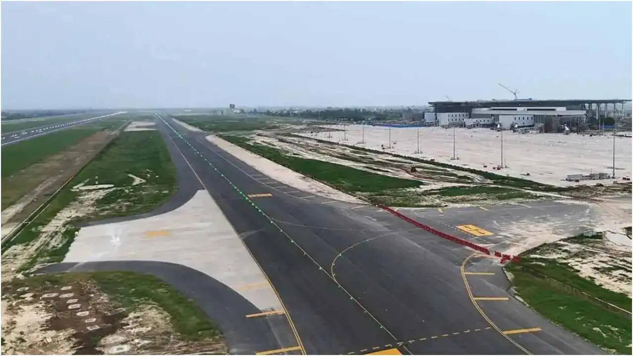 नोएडा इंटरनेशनल एयरपोर्ट से उड़ानें शुरू: यात्रियों के लिए नया विकल्प