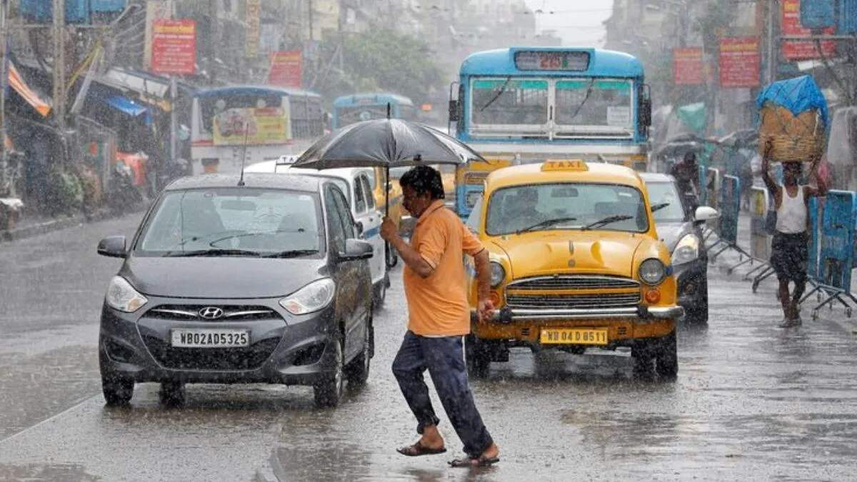 17 अक्टूबर का मौसम: भारी बारिश की चेतावनी, जानें क्या है हालात