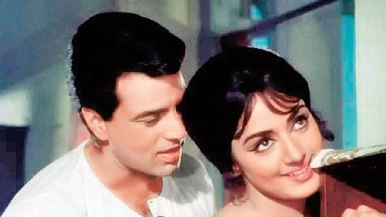 धर्मेंद्र की तबीयत बिगड़ी, हेमा मालिनी की यादें ताजा