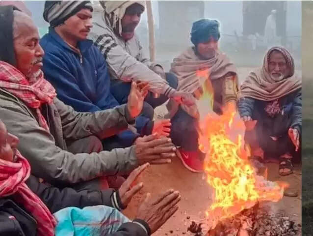उत्तर प्रदेश में कड़ाके की ठंड से स्कूलों में छुट्टी, मौसम विभाग ने जारी किया अलर्ट