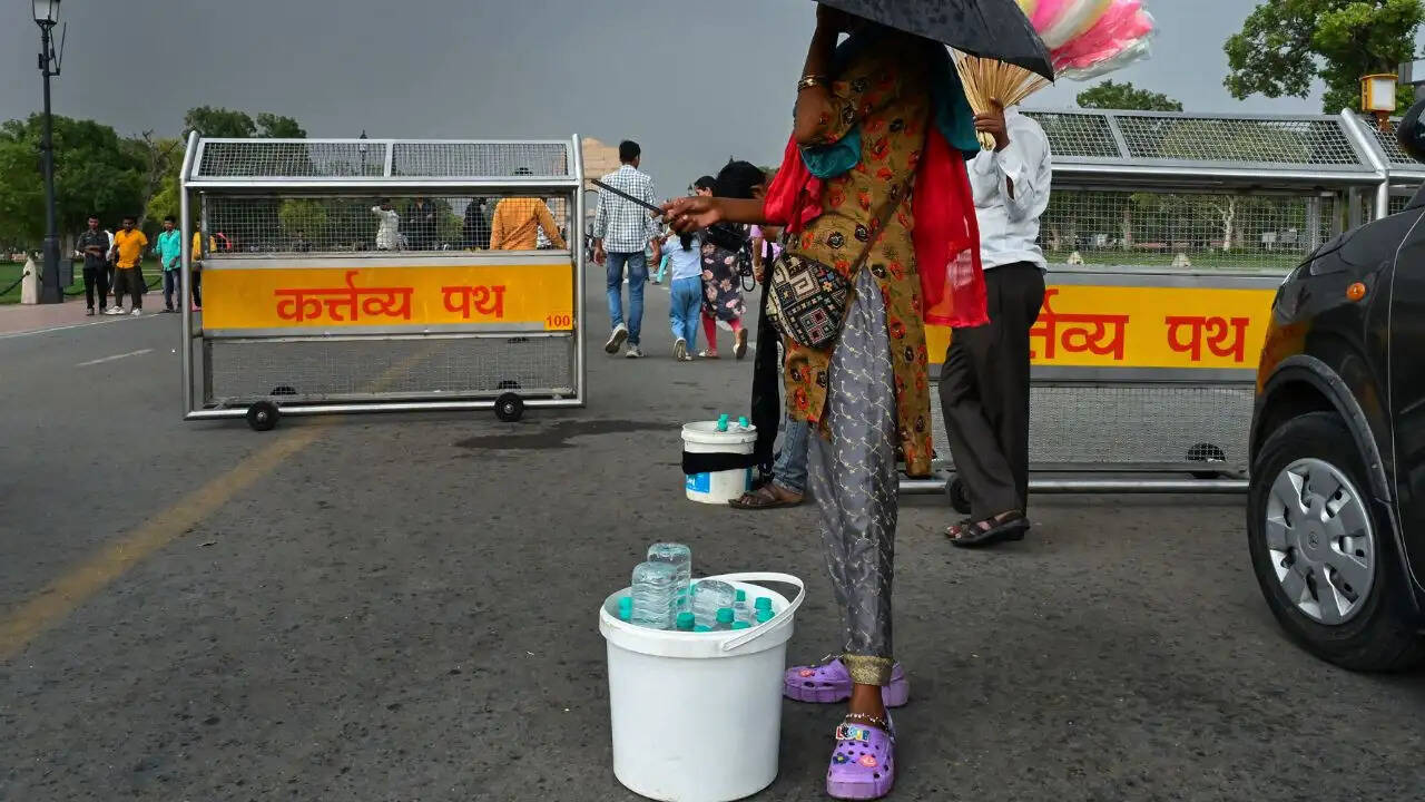 भारत में मौसम की गंभीर स्थिति: गर्मी और बारिश की चेतावनी