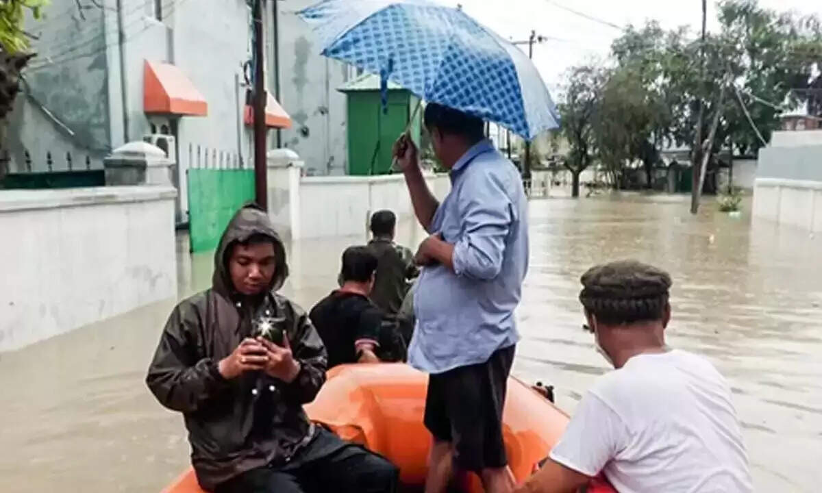 पूर्वोत्तर भारत में बाढ़ और भूस्खलन से तबाही, 26 लोगों की मौत