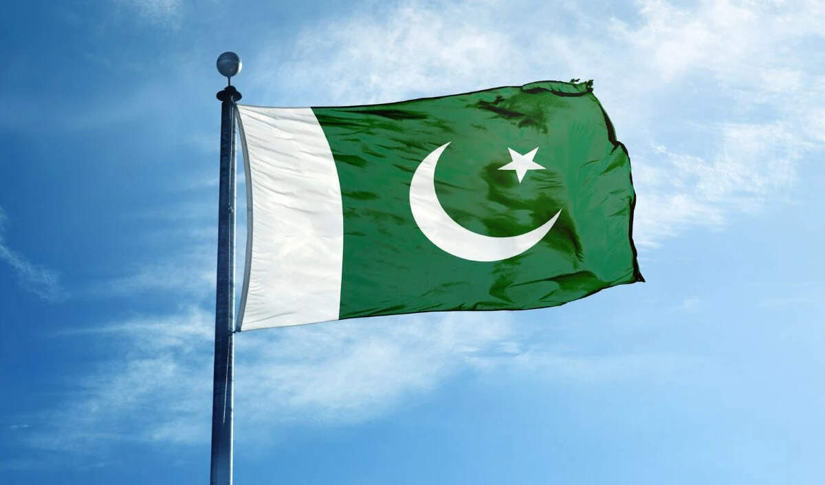 पाकिस्तान के पूर्व हाई कमिश्नर का विवादास्पद बयान, भारत पर हमले की बात