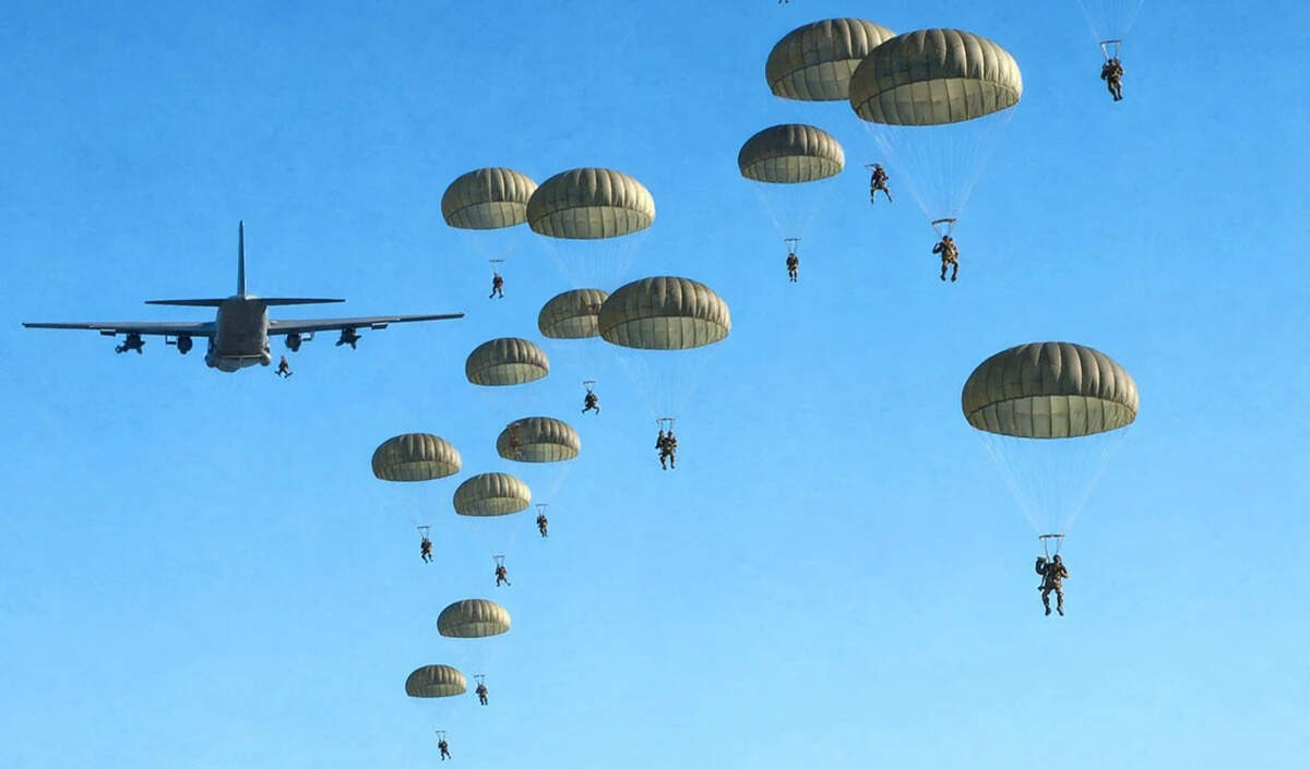 अमेरिका और ईरान के बीच बढ़ता सैन्य तनाव: क्या है आगे की रणनीति?