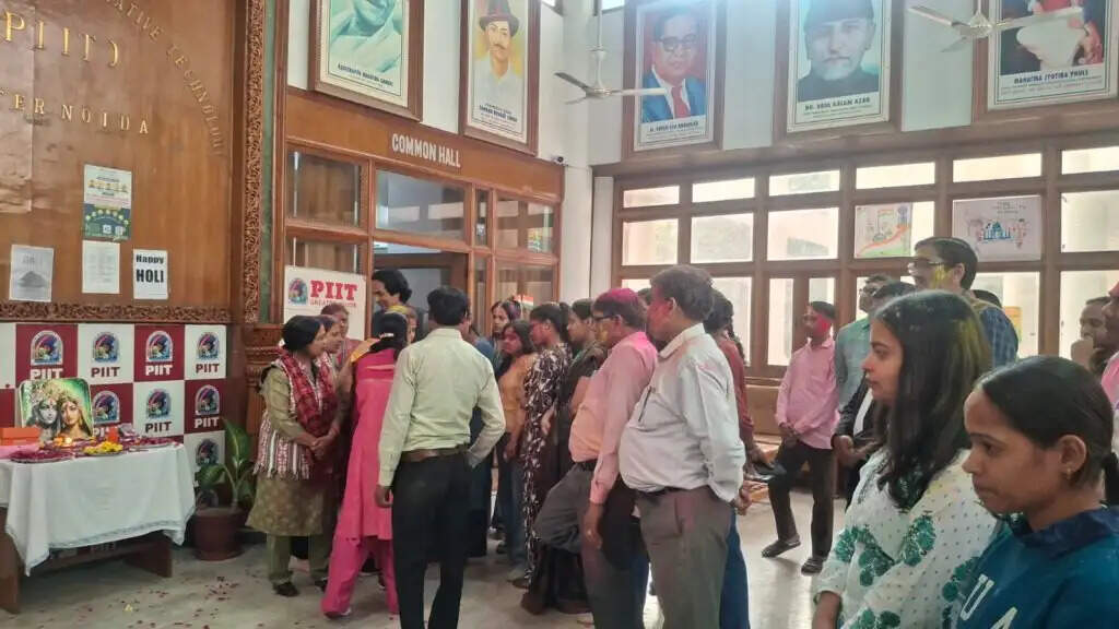पीआईआईटी कॉलेज में रंगोत्सव का भव्य आयोजन