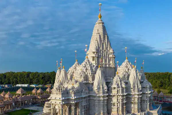 अबू धाबी में BAPS हिंदू मंदिर अस्थायी रूप से बंद, श्रद्धालुओं के लिए नई जानकारी