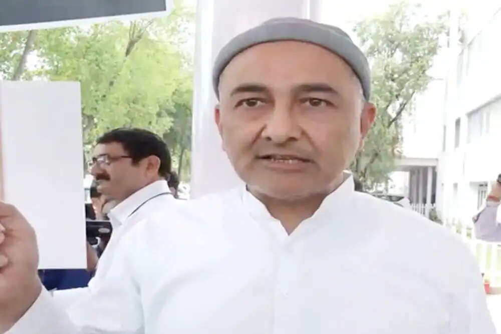 देहरादून विधानसभा में महिला आरक्षण और किसानों के मुद्दे पर गरमाई सियासत