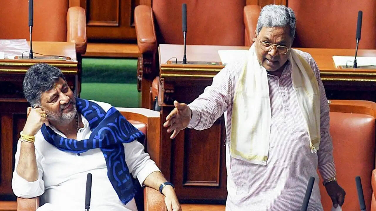 कर्नाटक की राजनीति में हलचल: क्या होगा नेतृत्व परिवर्तन और मंत्रिमंडल में बदलाव?