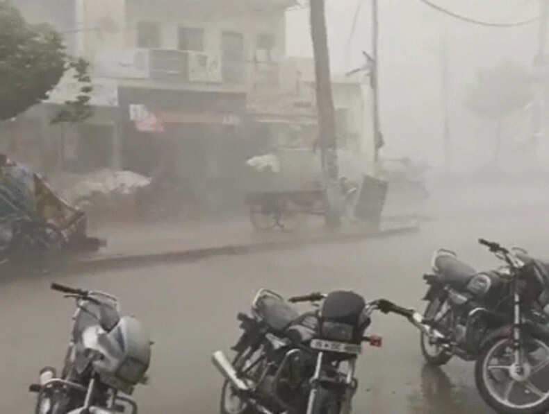 हरियाणा में मौसम में बदलाव: 10 जिलों के लिए येलो अलर्ट जारी