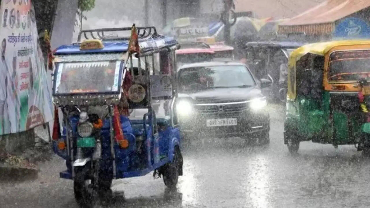 भारत में मौसम का अनोखा मिजाज: बारिश, आंधी और गर्मी का संगम