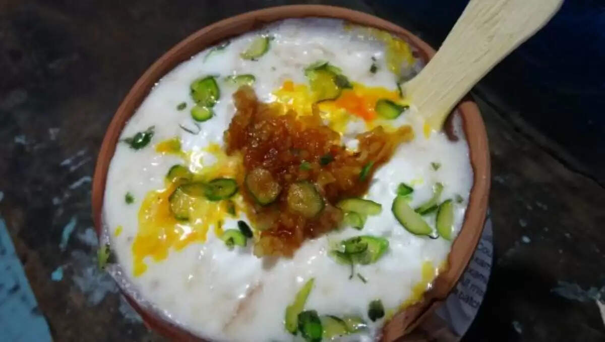 वाराणसी के प्रसिद्ध स्ट्रीट फूड्स: स्वाद की अद्भुत यात्रा
