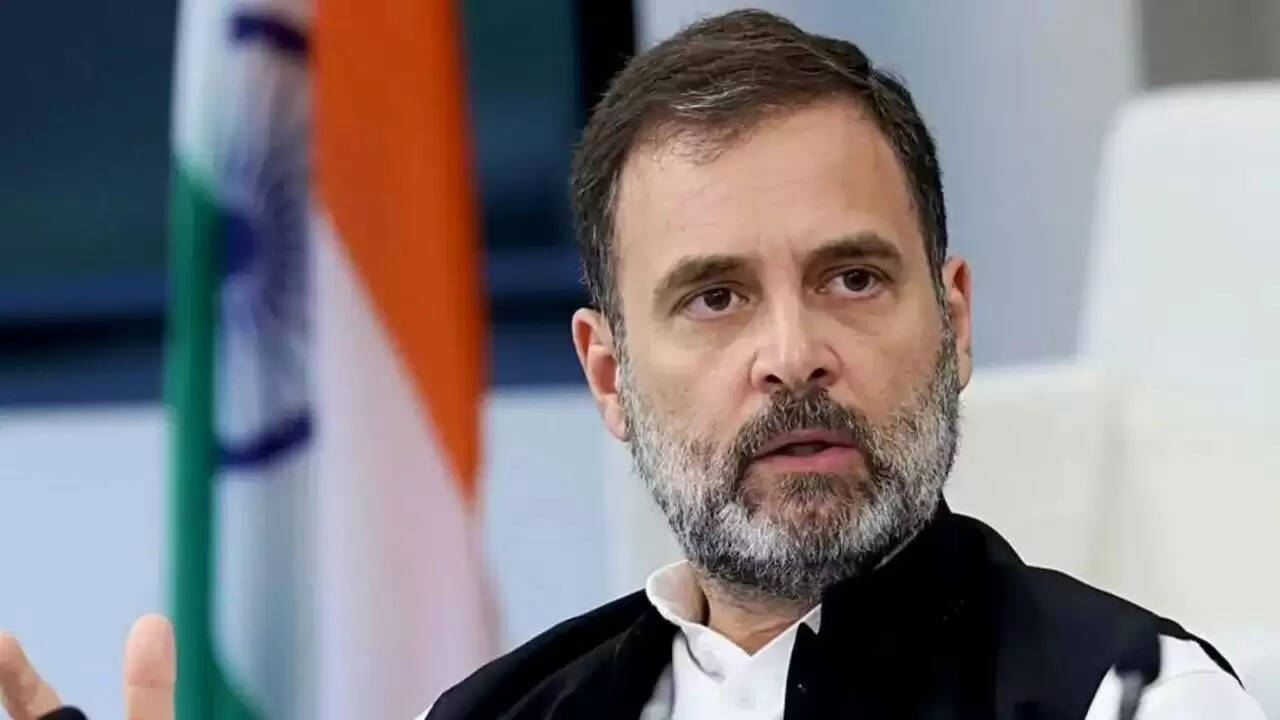 राहुल गांधी के आरोपों पर चुनाव आयोग का स्पष्टीकरण: जानें क्या कहा