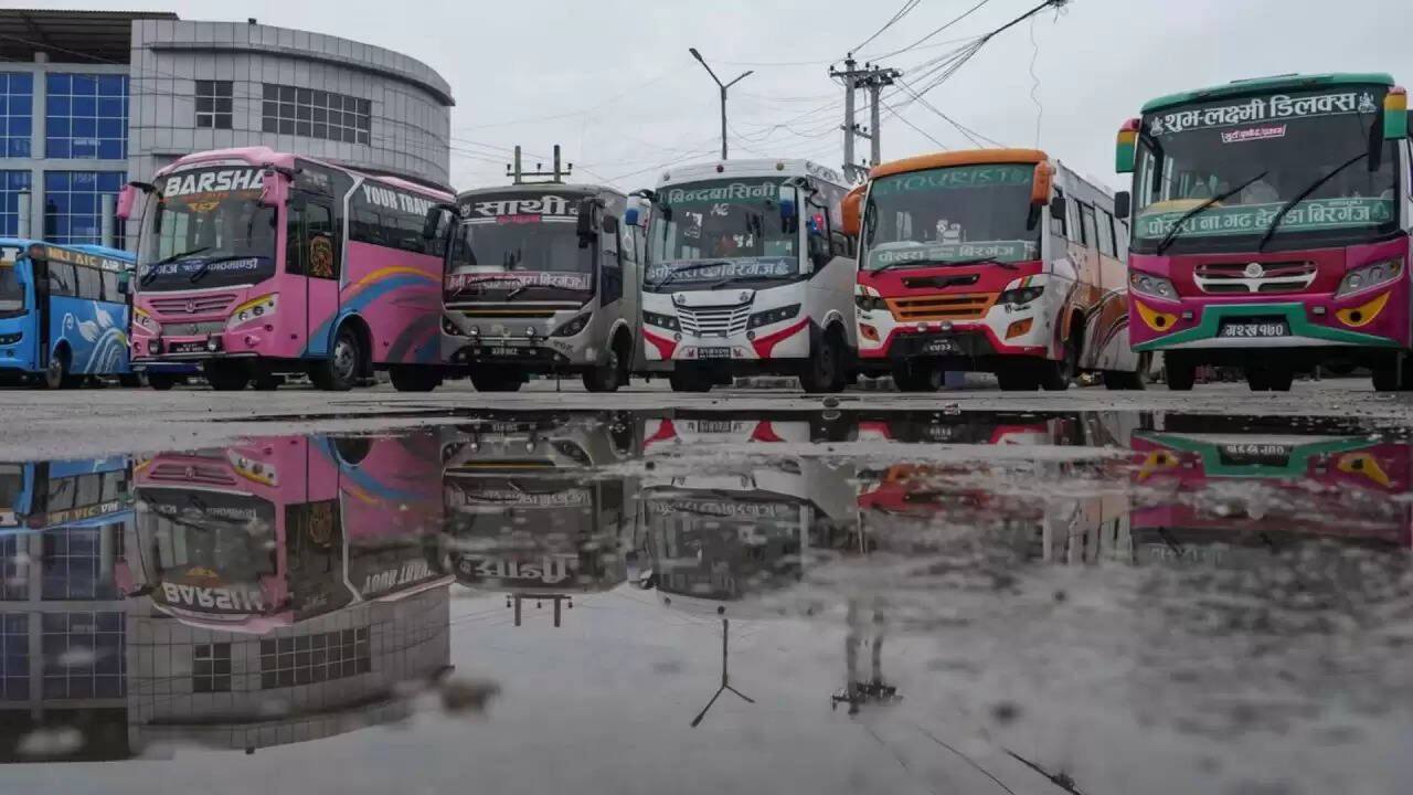 नेपाल में सरकार विरोधी प्रदर्शनों का असर: भारतीय पर्यटकों पर हमला