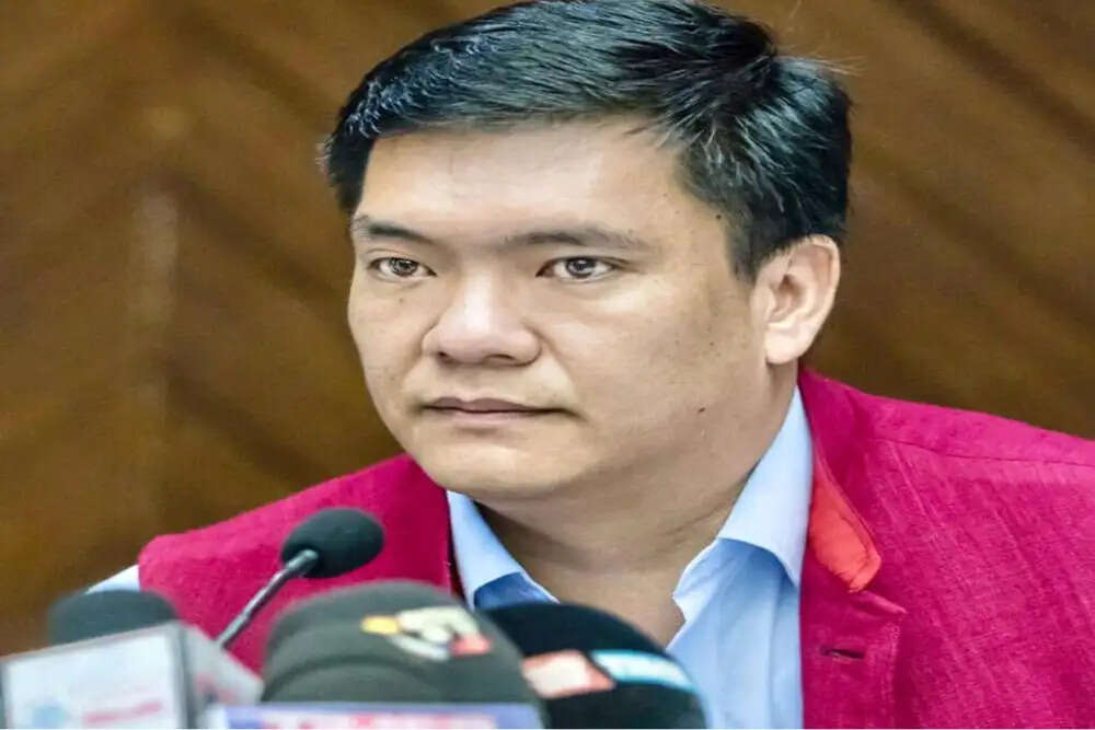 अरुणाचल प्रदेश के मुख्यमंत्री पेमा खांडू पर सुप्रीम कोर्ट की सीबीआई जांच का आदेश