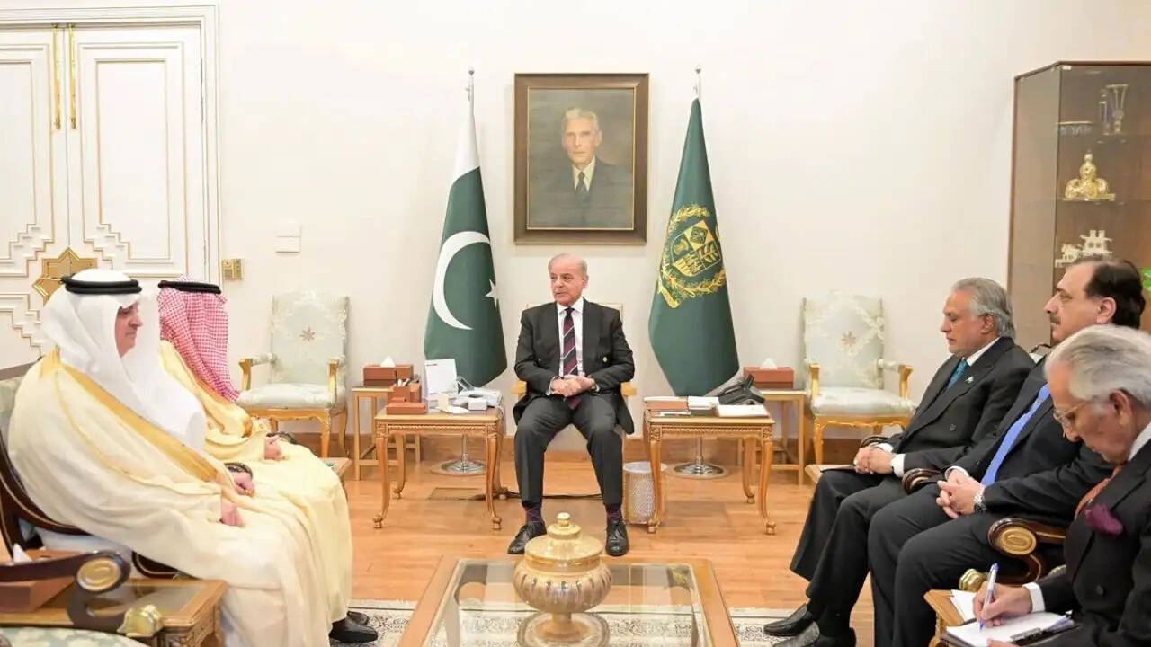 क्या पाकिस्तान बनेगा मध्यस्थ? ईरान-अमेरिका तनाव को कम करने की कोशिशें जारी