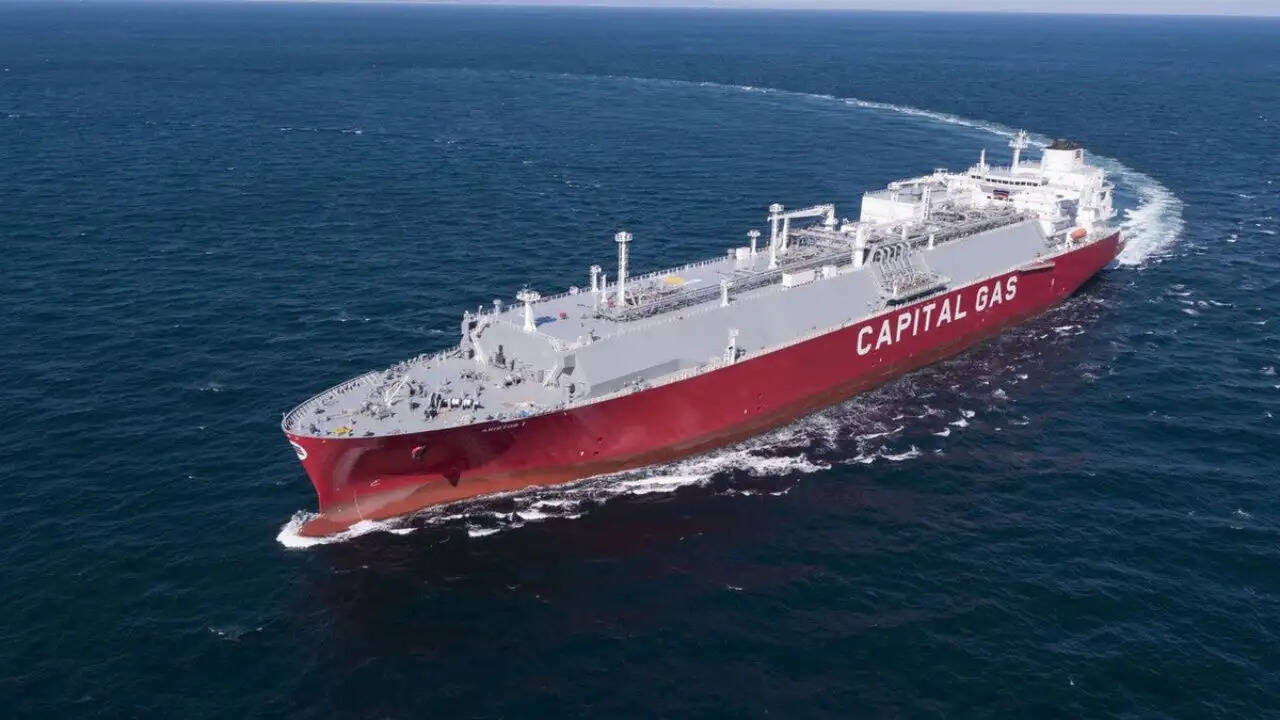 मिडिल ईस्ट तनाव से LNG सप्लाई पर खतरा, भारत पर पड़ेगा असर