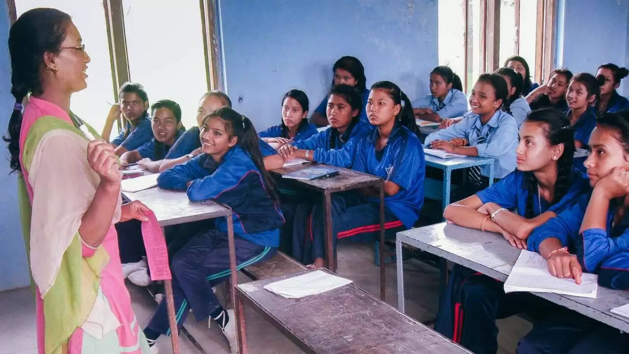बिहार में 1.2 लाख शिक्षक पदों की नई भर्ती की घोषणा