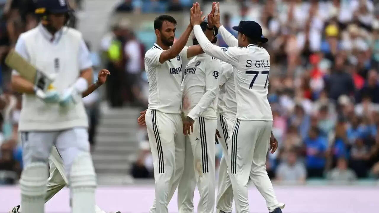भारत ने इंग्लैंड को हराकर टेस्ट सीरीज को बराबरी पर किया समाप्त, गेंदबाजों का जादू
