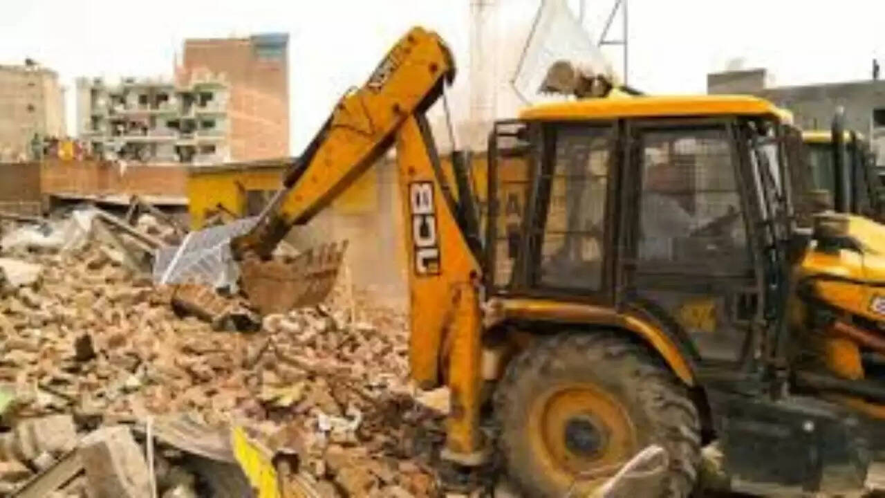 चंडीगढ़ में अतिक्रमण हटाने की बड़ी कार्रवाई, 12 एकड़ सरकारी भूमि खाली