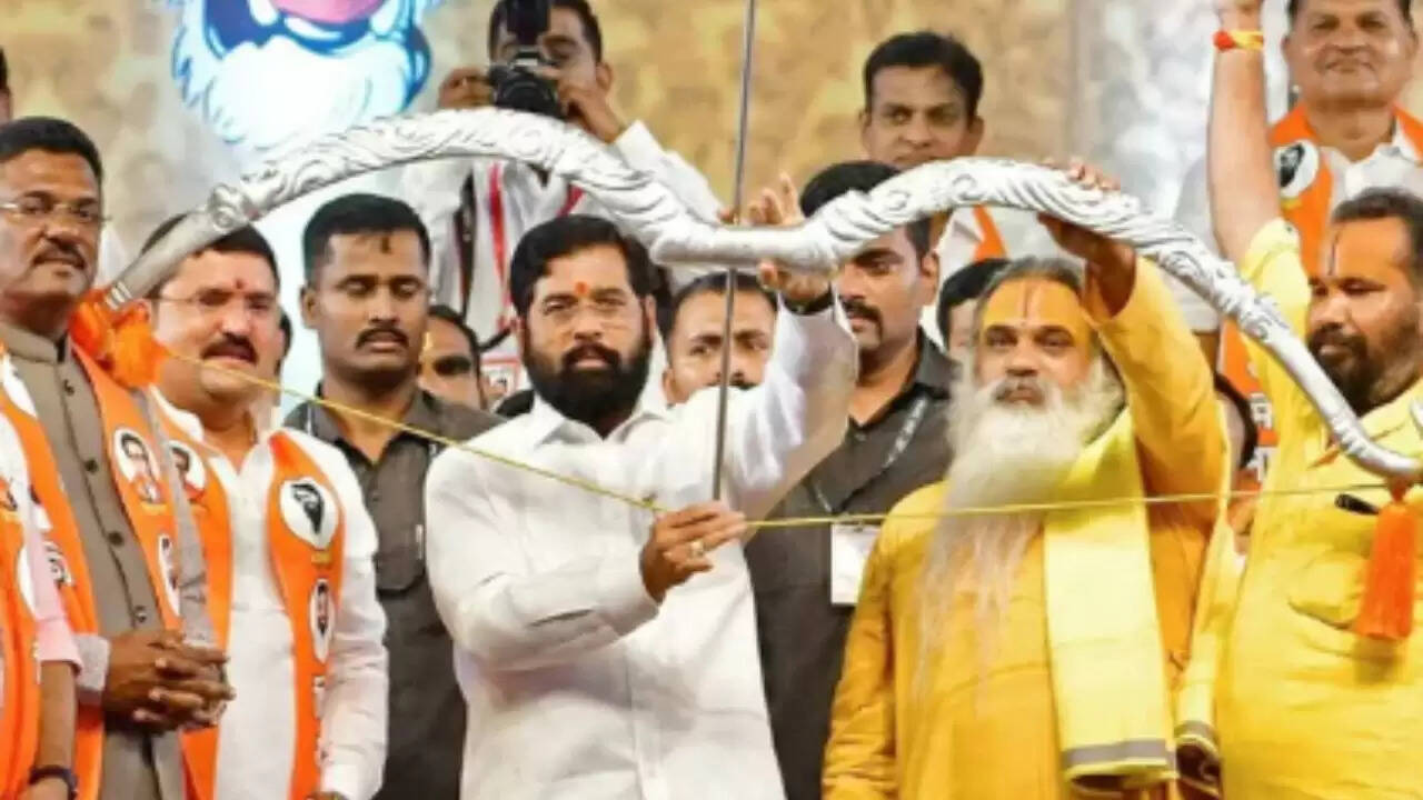 महाराष्ट्र की राजनीति में बड़ा बदलाव: MNS और NCP के नेता शिवसेना में शामिल
