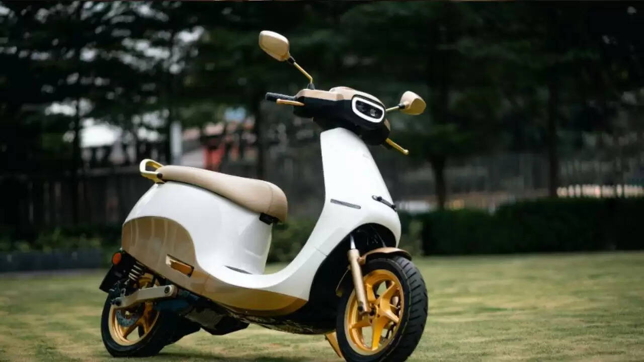 ओला इलेक्ट्रिक ने S1 Pro+ स्कूटर की डिलीवरी शुरू की, 4680 भारत सेल तकनीक के साथ