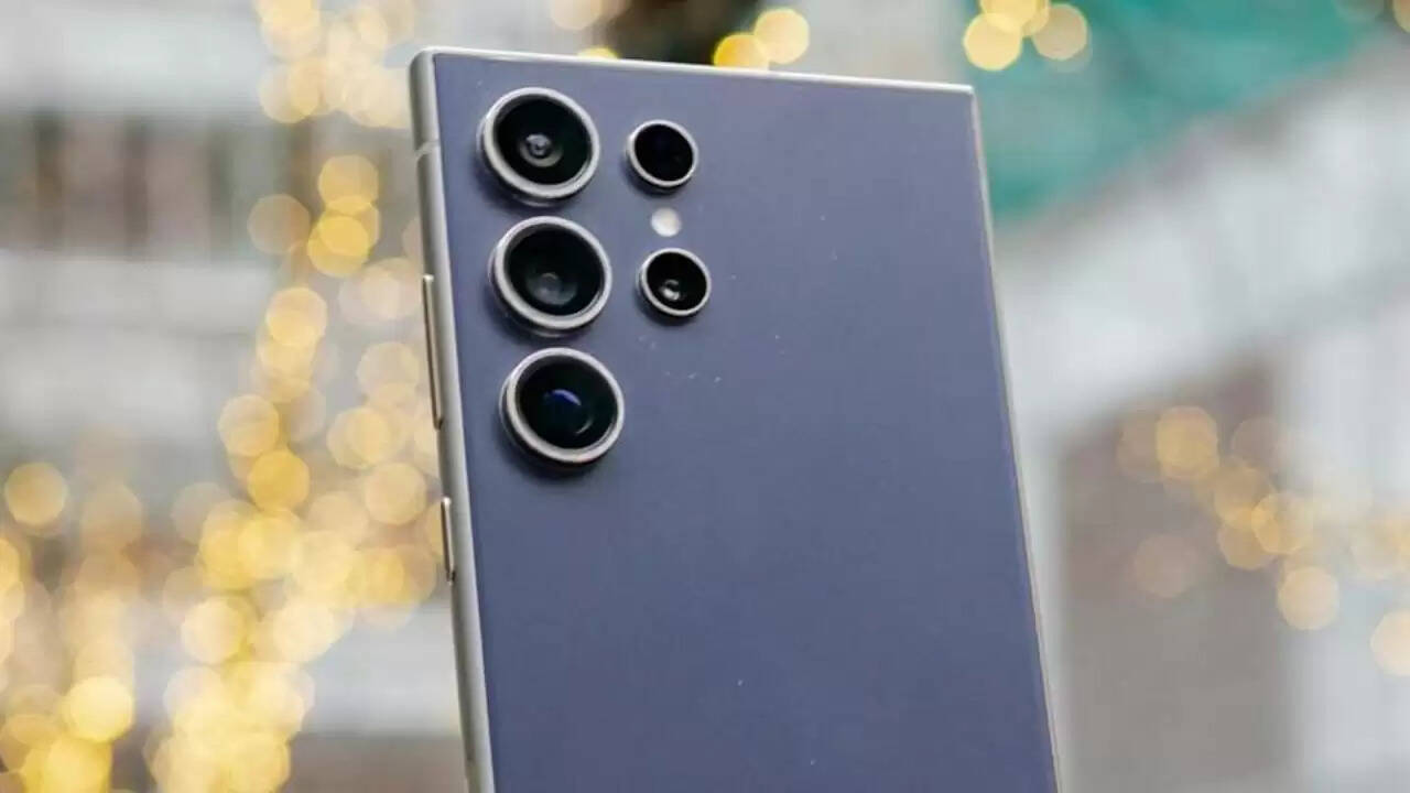 Samsung Galaxy S26 Ultra की कीमत में बड़ी कटौती: जानें नए ऑफर्स और फीचर्स