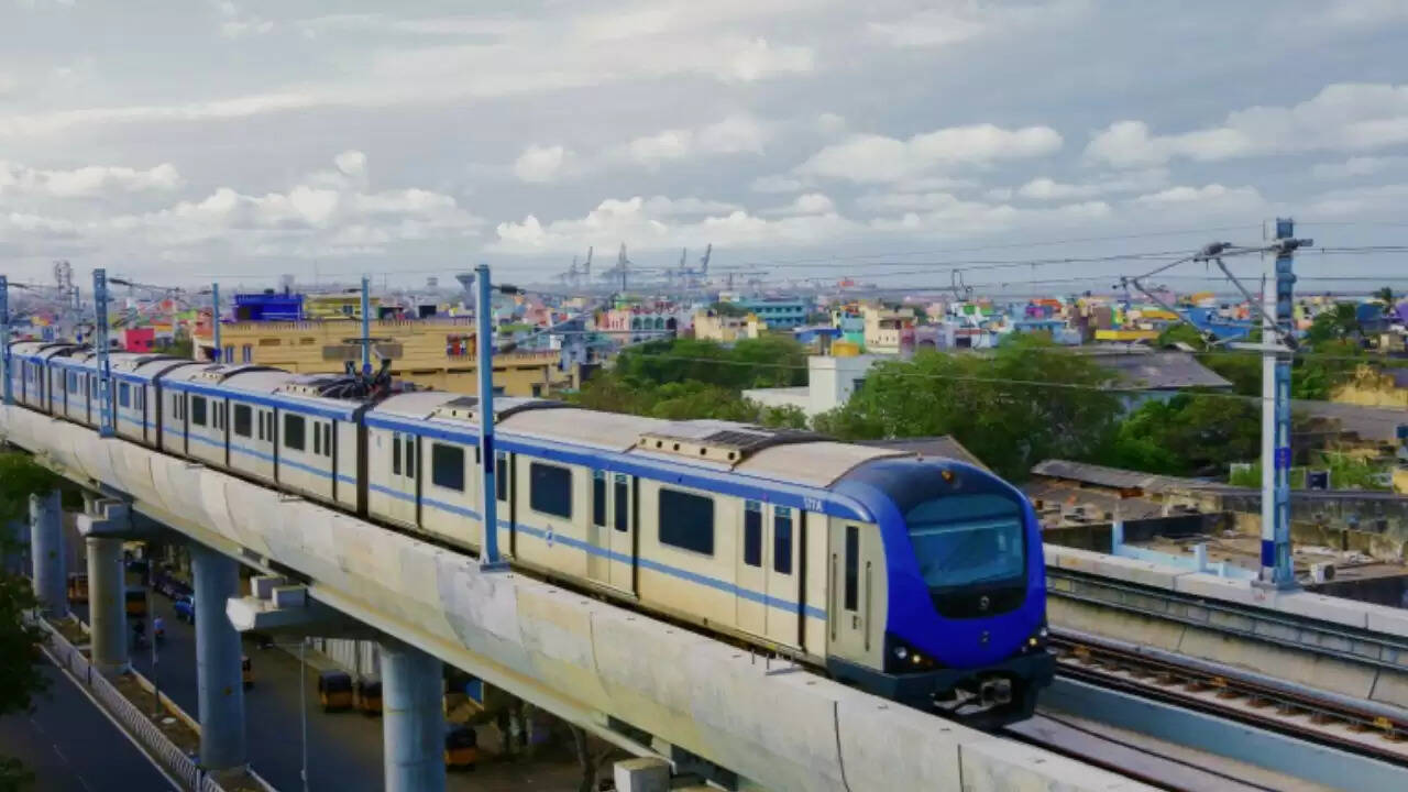 Chennai Metro Airport Station पर सेवाएं बाधित: यात्रियों को हो रही कठिनाई