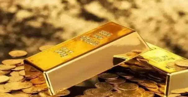 सोने और चांदी के भाव में गिरावट, जानें आज के नए रेट