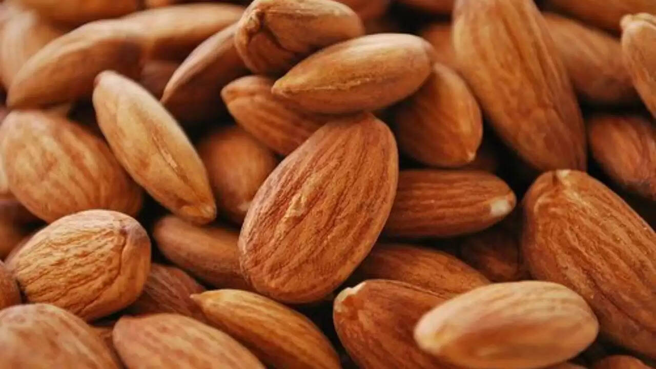 सर्दियों में बादाम खाने के सही तरीके और फायदे