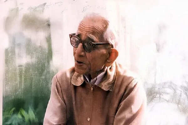 जैनेंद्र कुमार: हिंदी साहित्य के मनोविश्लेषक और देशभक्त