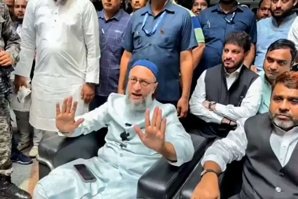ओवैसी की पार्टी ने उत्तर प्रदेश में चुनावी अभियान की शुरुआत की