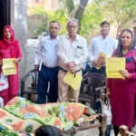 स्वास्थ्यकर्मियों ने बुखार पीड़ितों के लिए रक्त पट्टिकाएं तैयार कीं