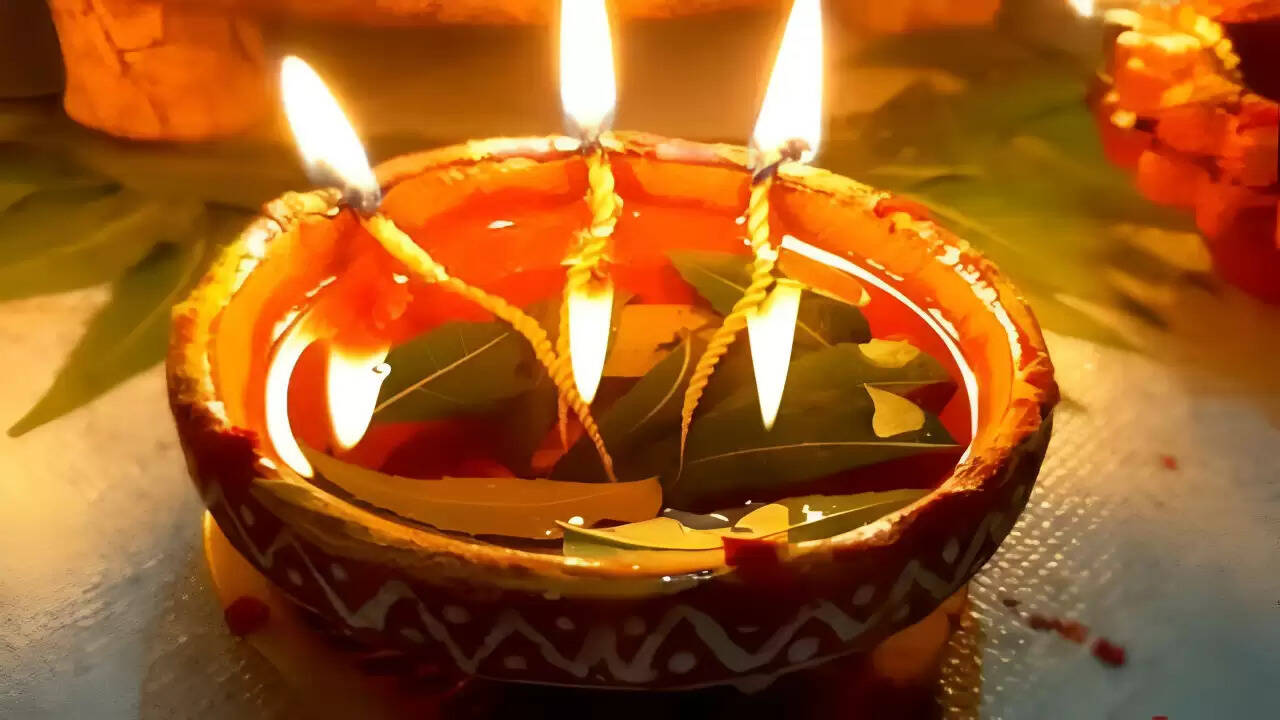 मार्गशीर्ष अमावस्या 2025: धन और समृद्धि के लिए 9 प्रभावी उपाय