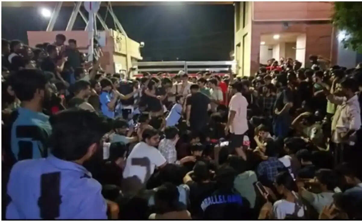 हरियाणा के एनआईटी कुरुक्षेत्र में छात्रा की आत्महत्या से तनावपूर्ण माहौल