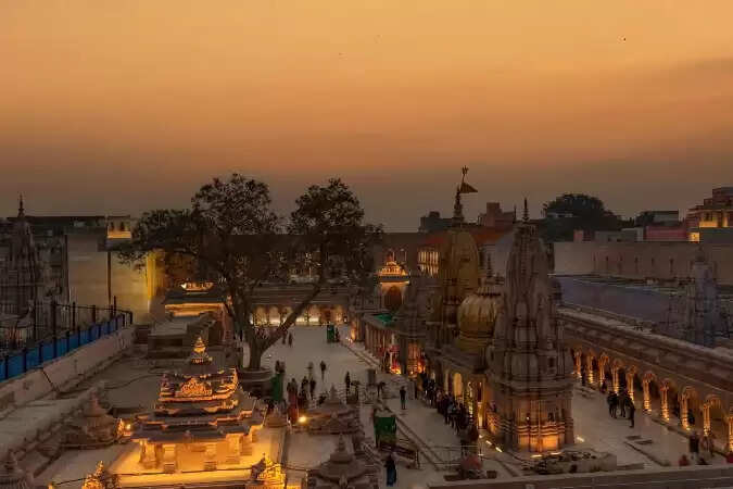 काशी विश्वनाथ मंदिर: शिव की नगरी का अद्भुत इतिहास